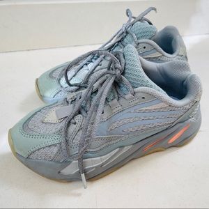 YEEZY Boost 700 Inertia V2